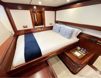 ABUNDANCE — vue complémentaire du yacht